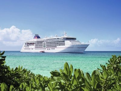 Europa-2-beste-cruiseschip-ter-wereld-EUROPA2_Moorea2-groot-1-1-e1741969350798