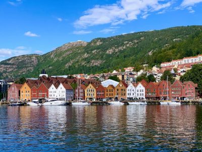 Huisjes Bergen, Noorwegen - Begeleide Groepscruise Noorse Fjorden | Mira Tours – Reisbureau Haacht