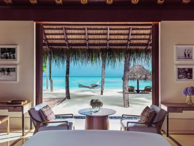 Luxe vakantie Malediven - One&Only Reethi Rah Beach Villa - 3 One&Only hotel tips voor een exotische winterzon vakantie | Mira Tours – Reisbureau Haacht